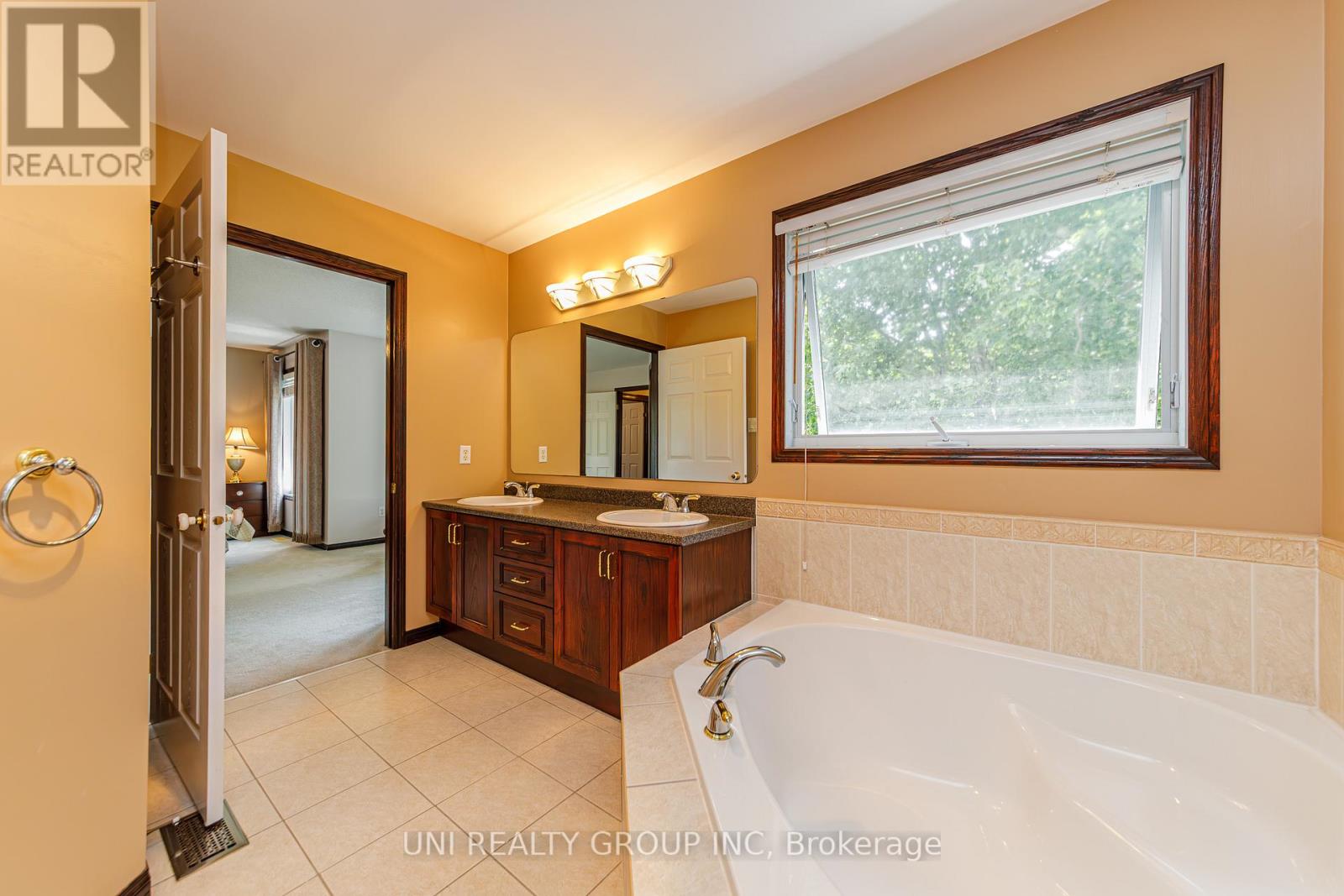11 LANGFORD CRESCENT - Image 35
