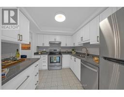 201 - 40 Harding Boulevard W, Richmond Hill, ON L4C9S5 Photo 12