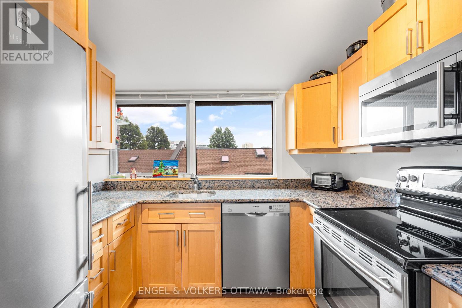 1 Bed, 1 Bath House for Sale in Ottawa – 5 – 135 SPRINGFIELD ROAD, Ottawa – MLS# X13739404 - Image 22
