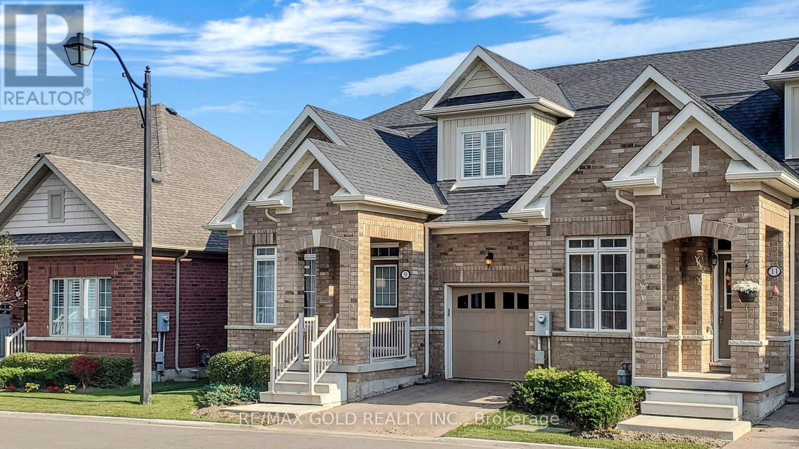 9 Lobelia Street, Brampton (Sandringham-Wellington), Ontario, L6R3Z6, Brampton (Sandringham-Wellington), Ontario — photo 2 of 5