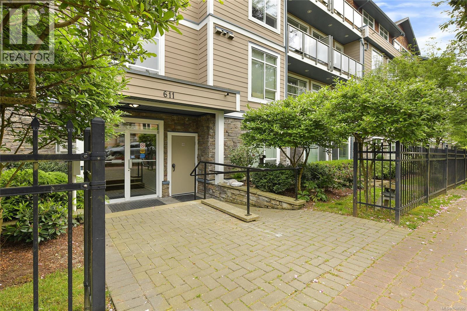 #205 611 Goldstream Ave - 23