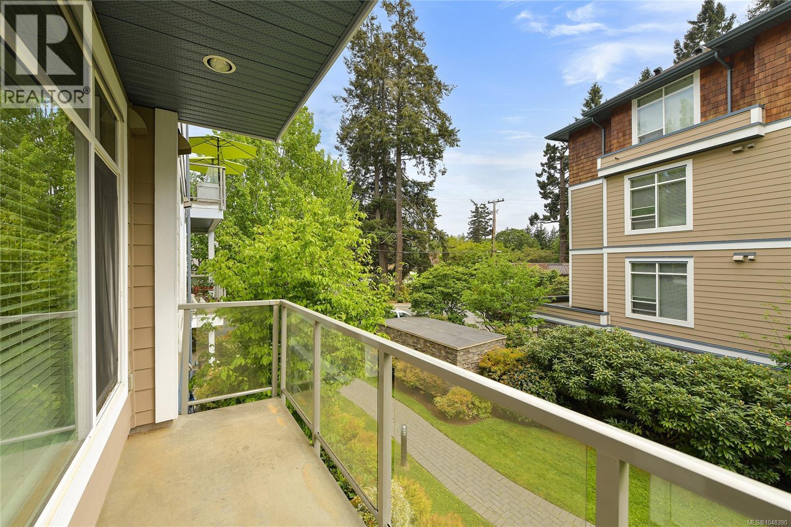 #205 611 Goldstream Ave - 26