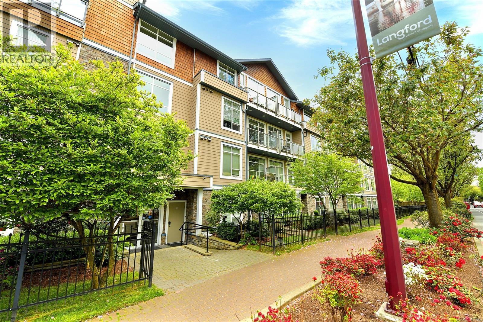 #205 611 Goldstream Ave - 28