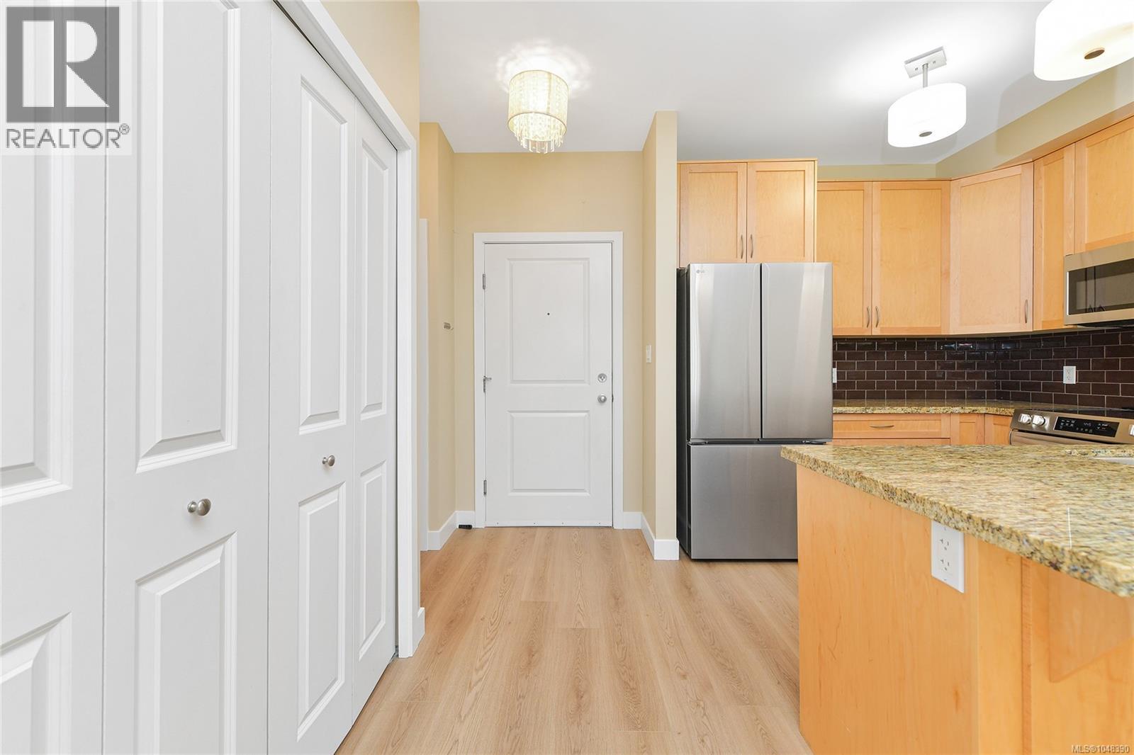 #205 611 Goldstream Ave - 6