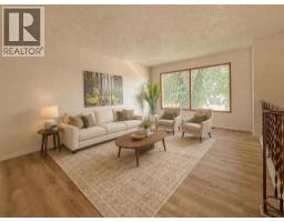 3pc Bathroom - 305 51 Avenue, Coalhurst, AB T0L0V0 Photo 7