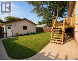 305 51 Avenue, Coalhurst, AB T0L0V0 Photo 27