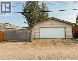 305 51 Avenue, Coalhurst, AB T0L0V0 Photo 29