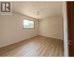 305 51 Avenue, Coalhurst, AB T0L0V0 Photo 18