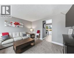 1103 Cardiff Court, Sarnia, ON N7S4B6 Photo 10