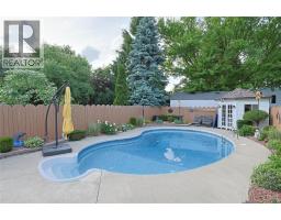 1103 Cardiff Court, Sarnia, ON N7S4B6 Photo 8