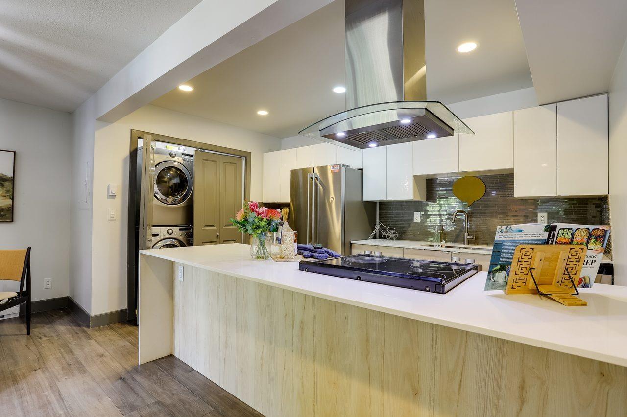 10532 HOLLY PARK LANE, Surrey