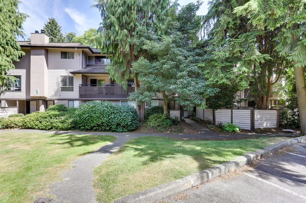 10532 HOLLY PARK LANE, Surrey