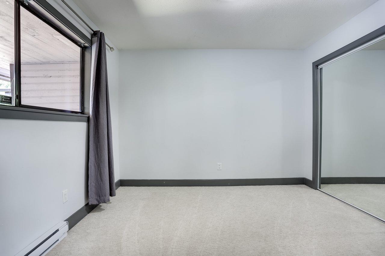 10532 HOLLY PARK LANE, Surrey