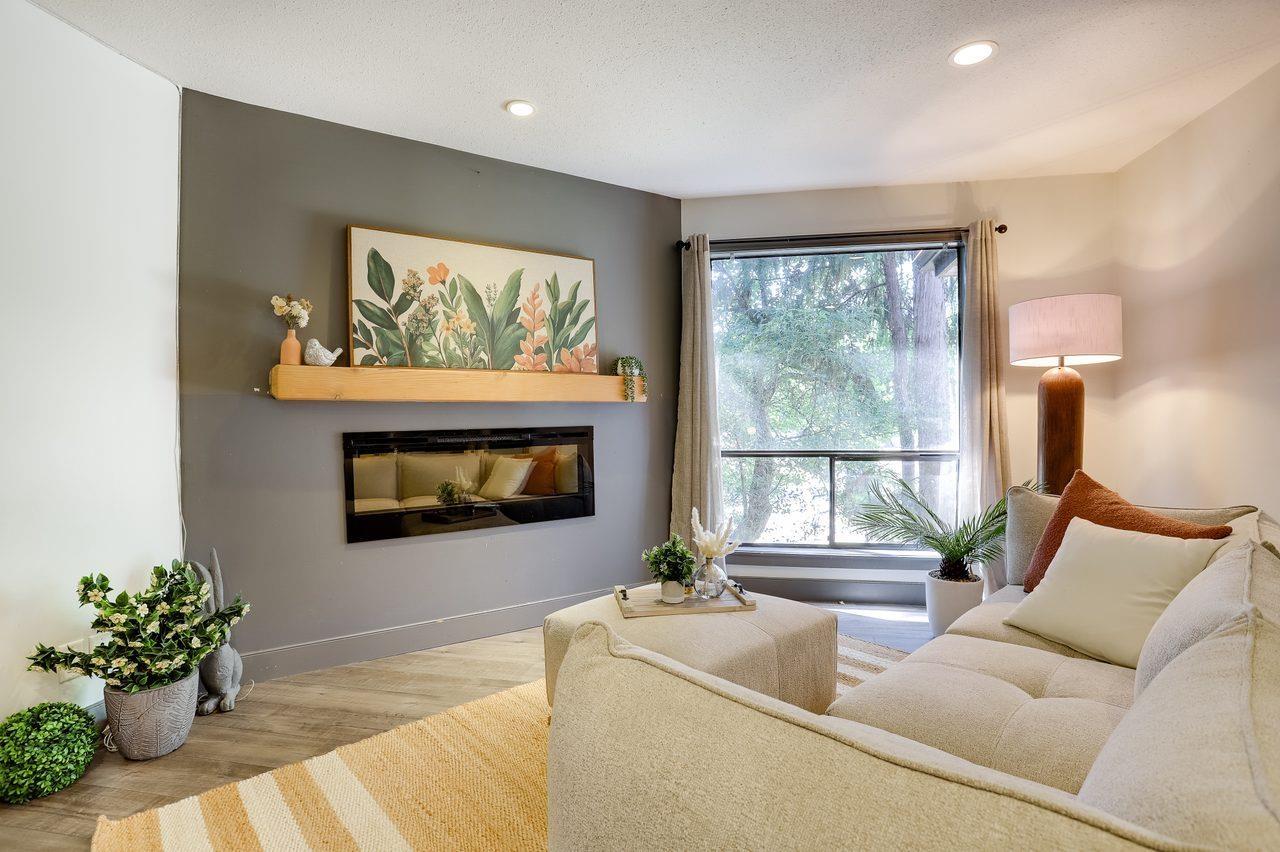 10532 HOLLY PARK LANE, Surrey