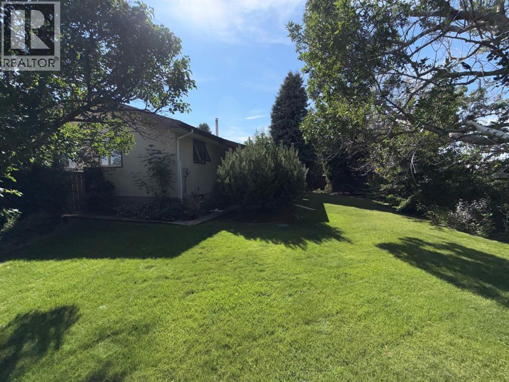 25 Nevada Place West, Lethbridge, Alberta, T1k4A8, Lethbridge, Alberta — photo 4 of 5