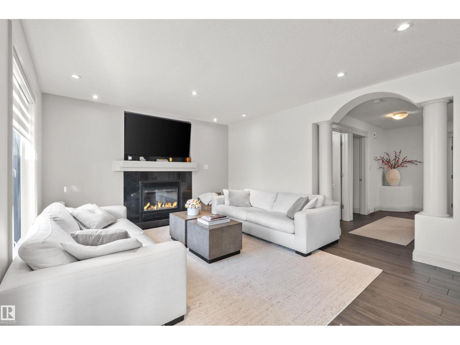 10656 181 AV NW - 18