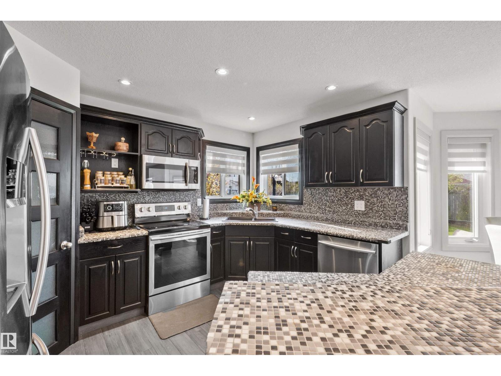 10656 181 AV NW - 21