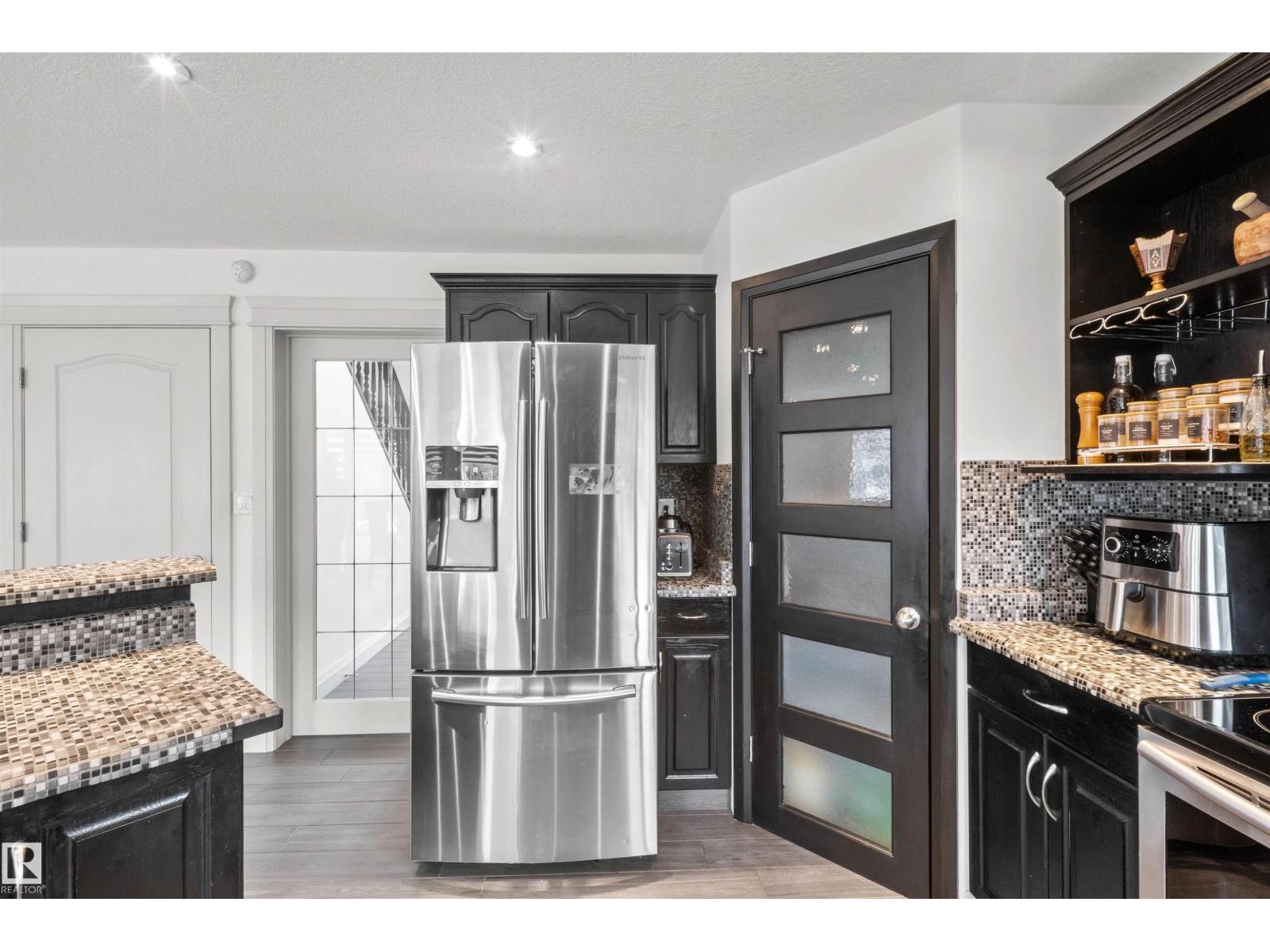 10656 181 AV NW - 22