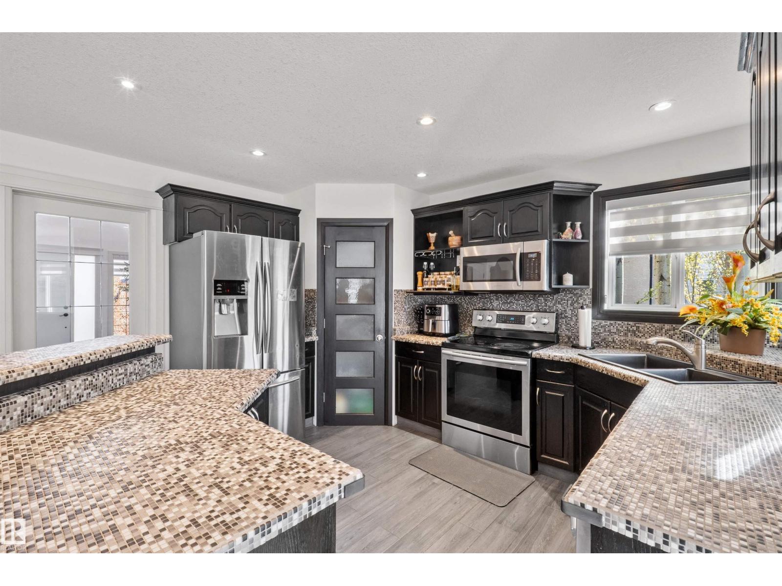 10656 181 AV NW - 24