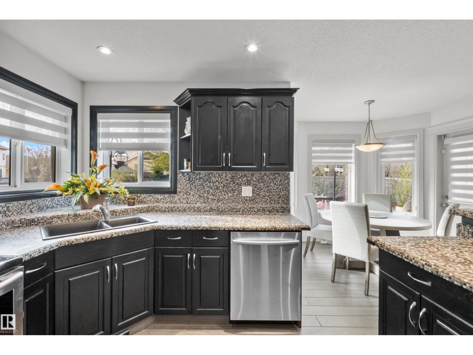 10656 181 AV NW - 25