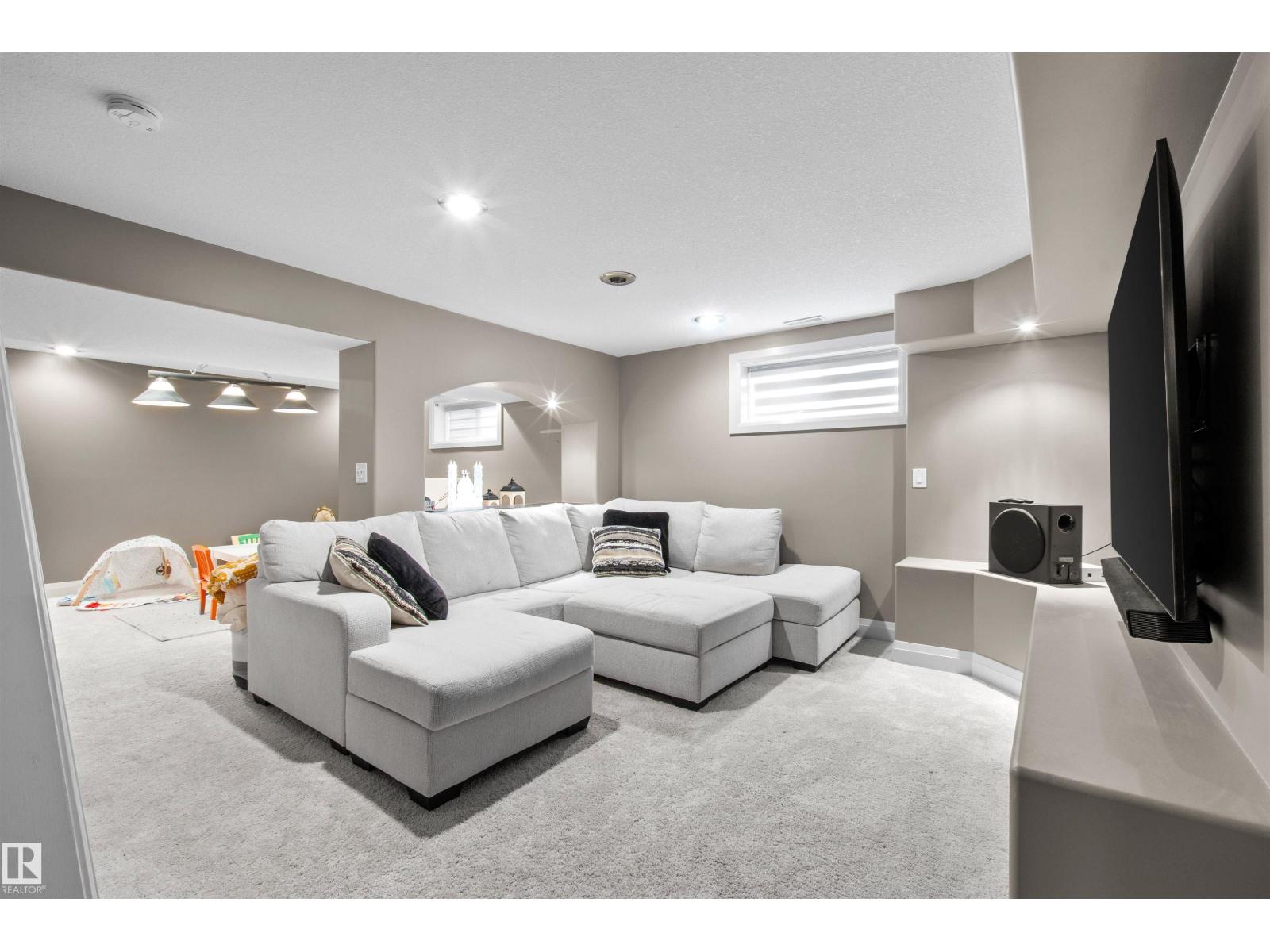 10656 181 AV NW - 46