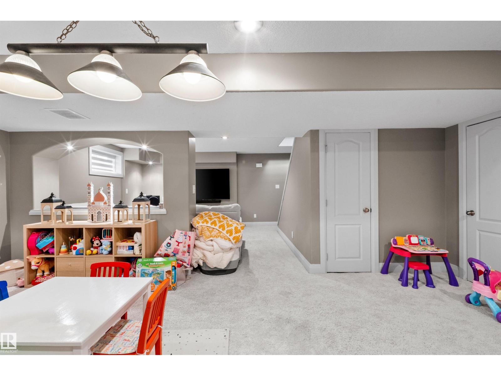 10656 181 AV NW - 51