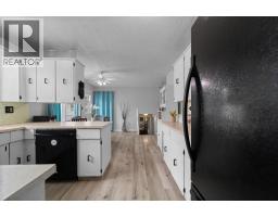 Primary Bedroom - 5221 42 Street, Camrose, AB T4V1A7 Photo 10