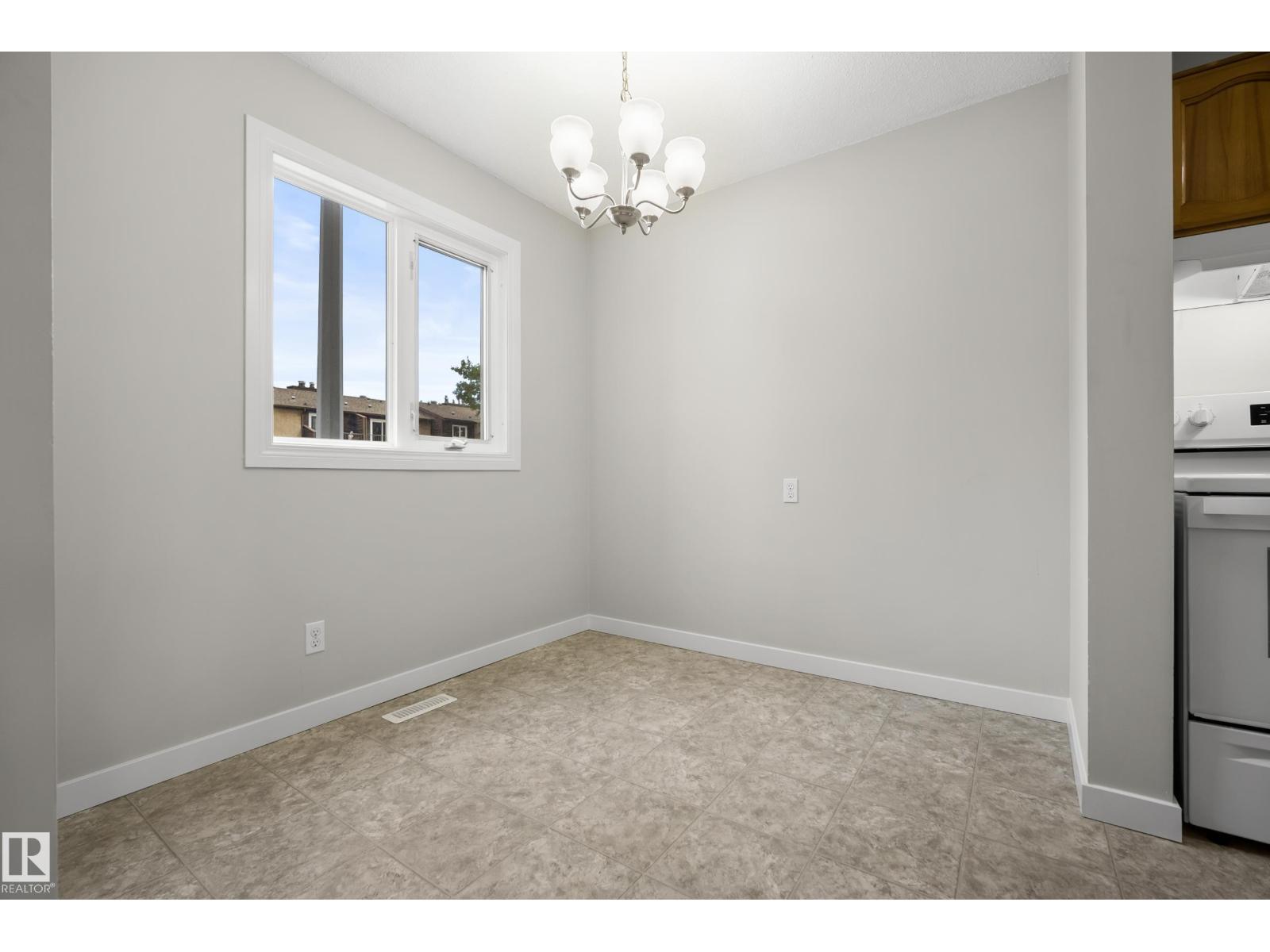 3173 139 AV NW - 11