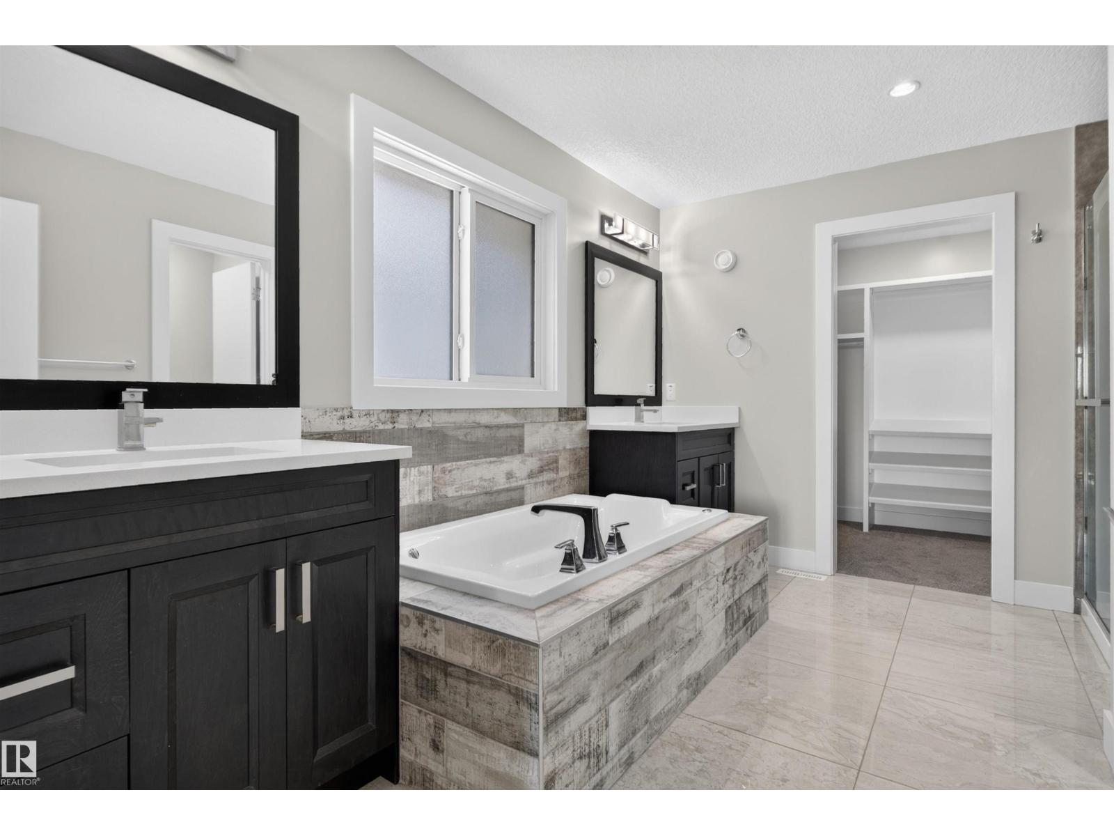 4225 CHARLES CL SW - 42