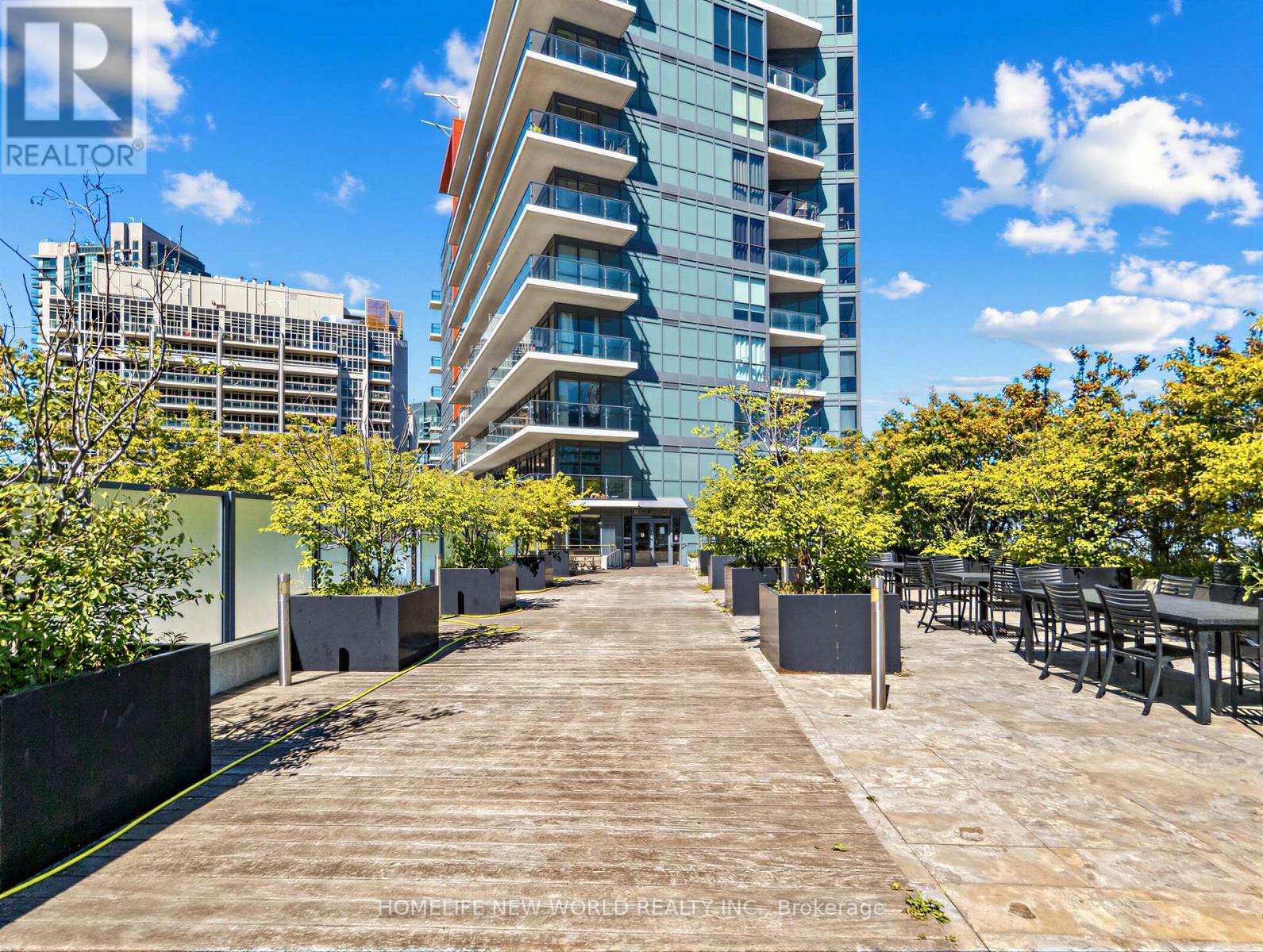 #1508 50 BRUYERES MEWS - 20