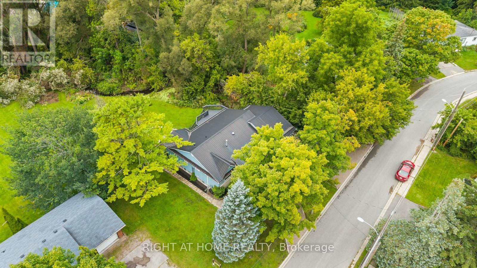19 PARLIAMENT STREET - 44