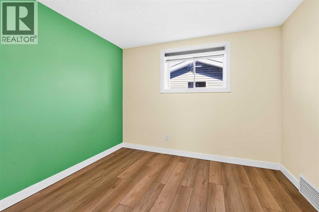 8079 Laguna Way NE - 36