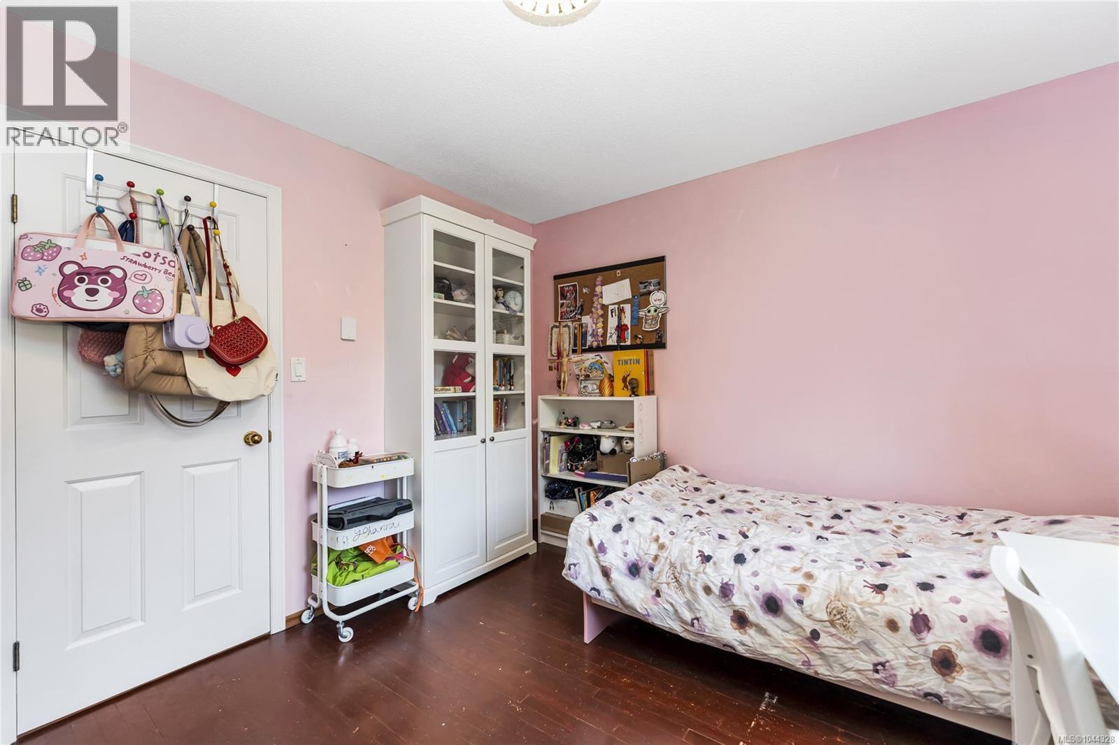  1833 Knutsford Place, Saanich
