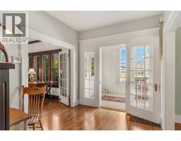 5pc Bathroom - 219 St Paul Street W, Kamloops, BC V2C1G2 Photo 8
