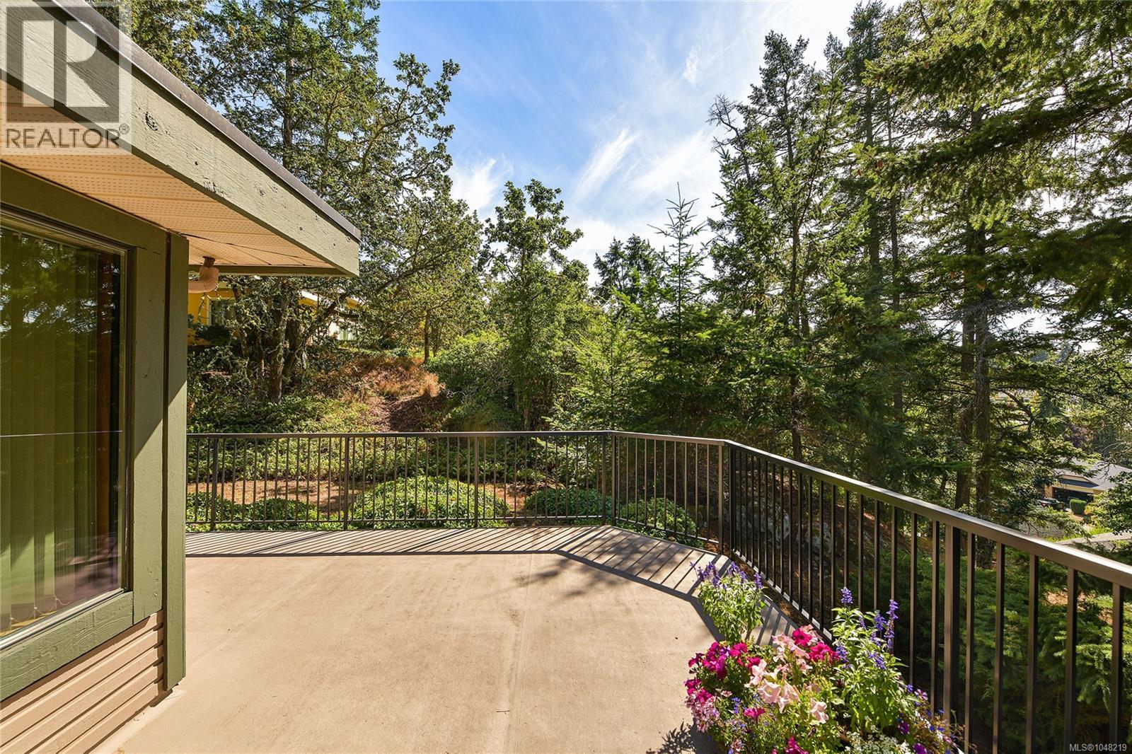  4404 Meadowood Place, Saanich