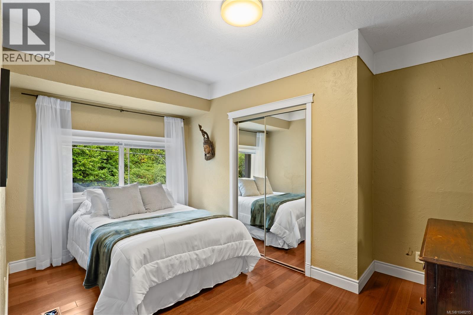  870 Brett Avenue, Saanich