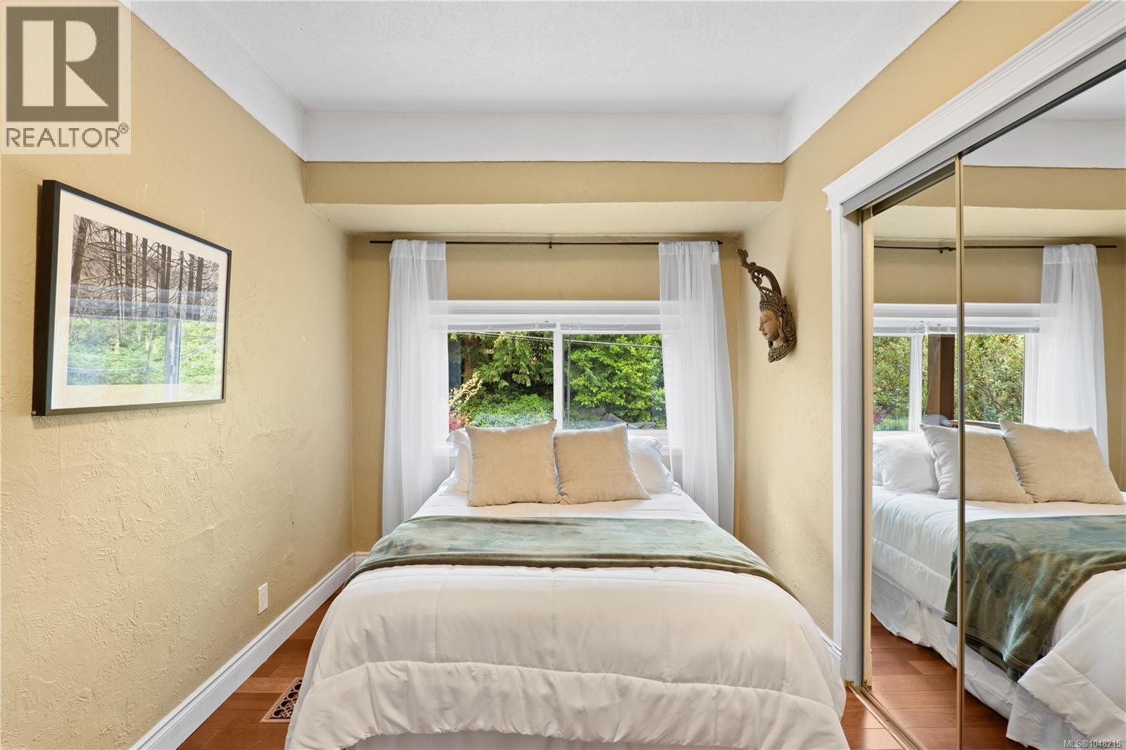 870 Brett Ave - 19