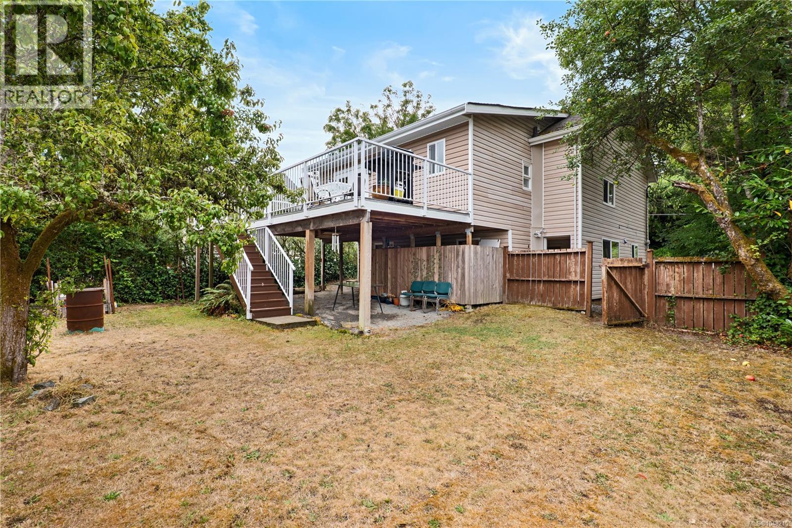  870 Brett Avenue, Saanich