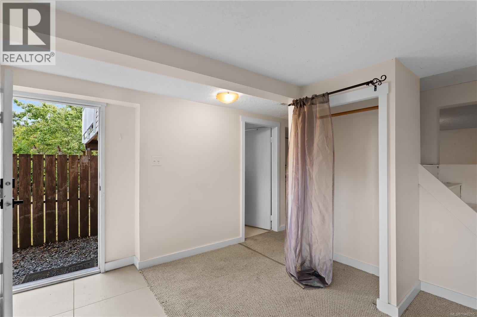  870 Brett Avenue, Saanich