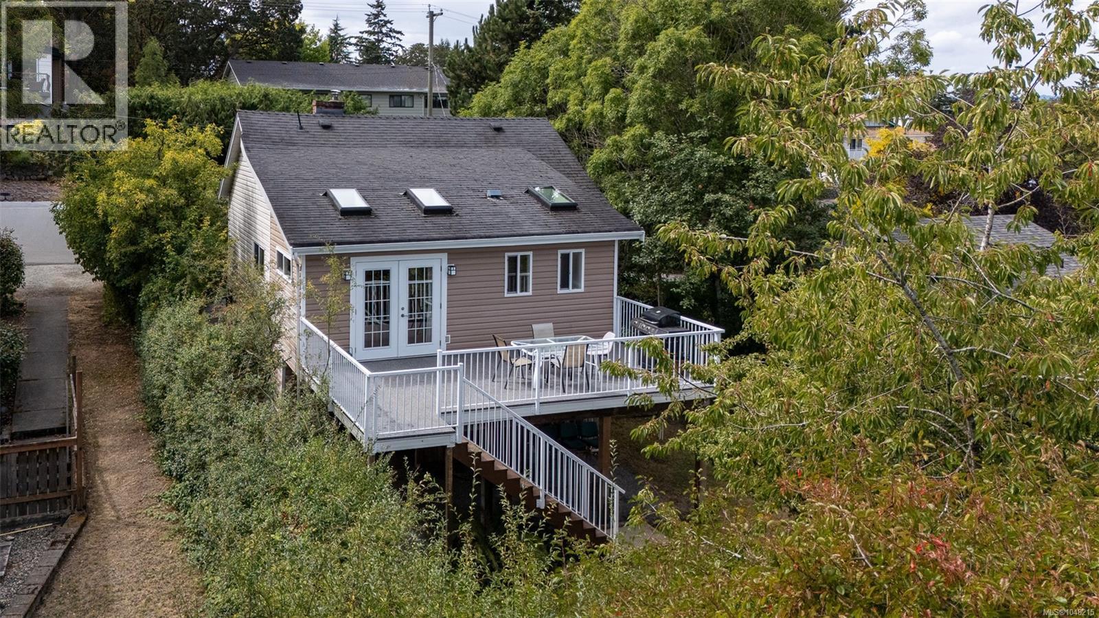 870 Brett Ave - 33