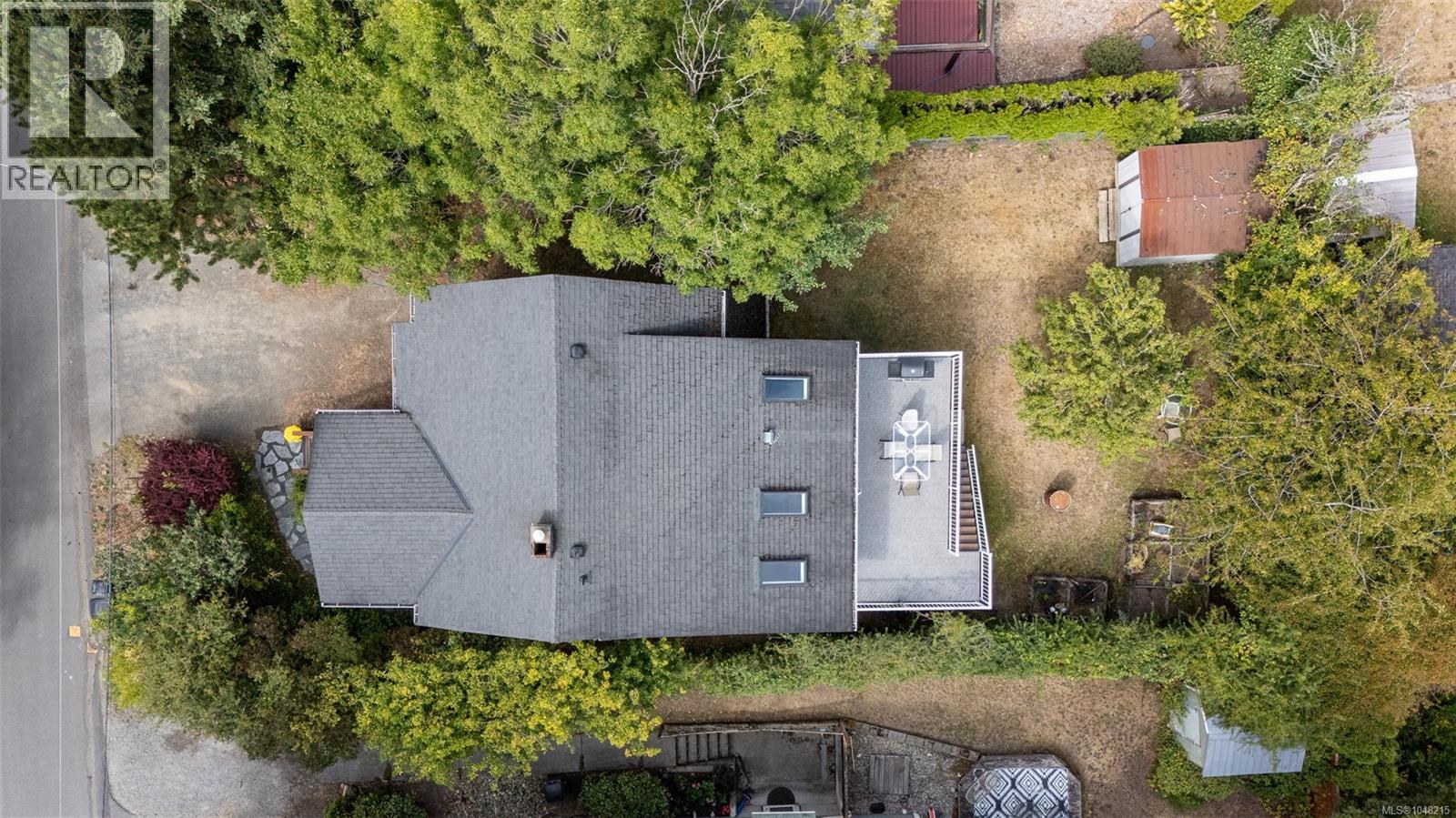  870 Brett Avenue, Saanich