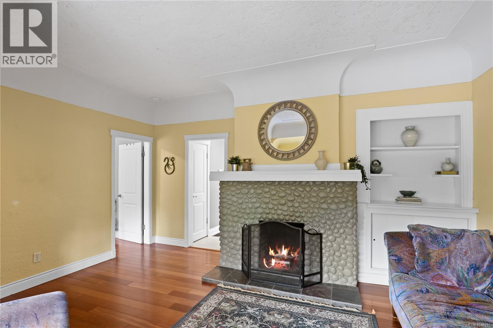  870 Brett Avenue, Saanich