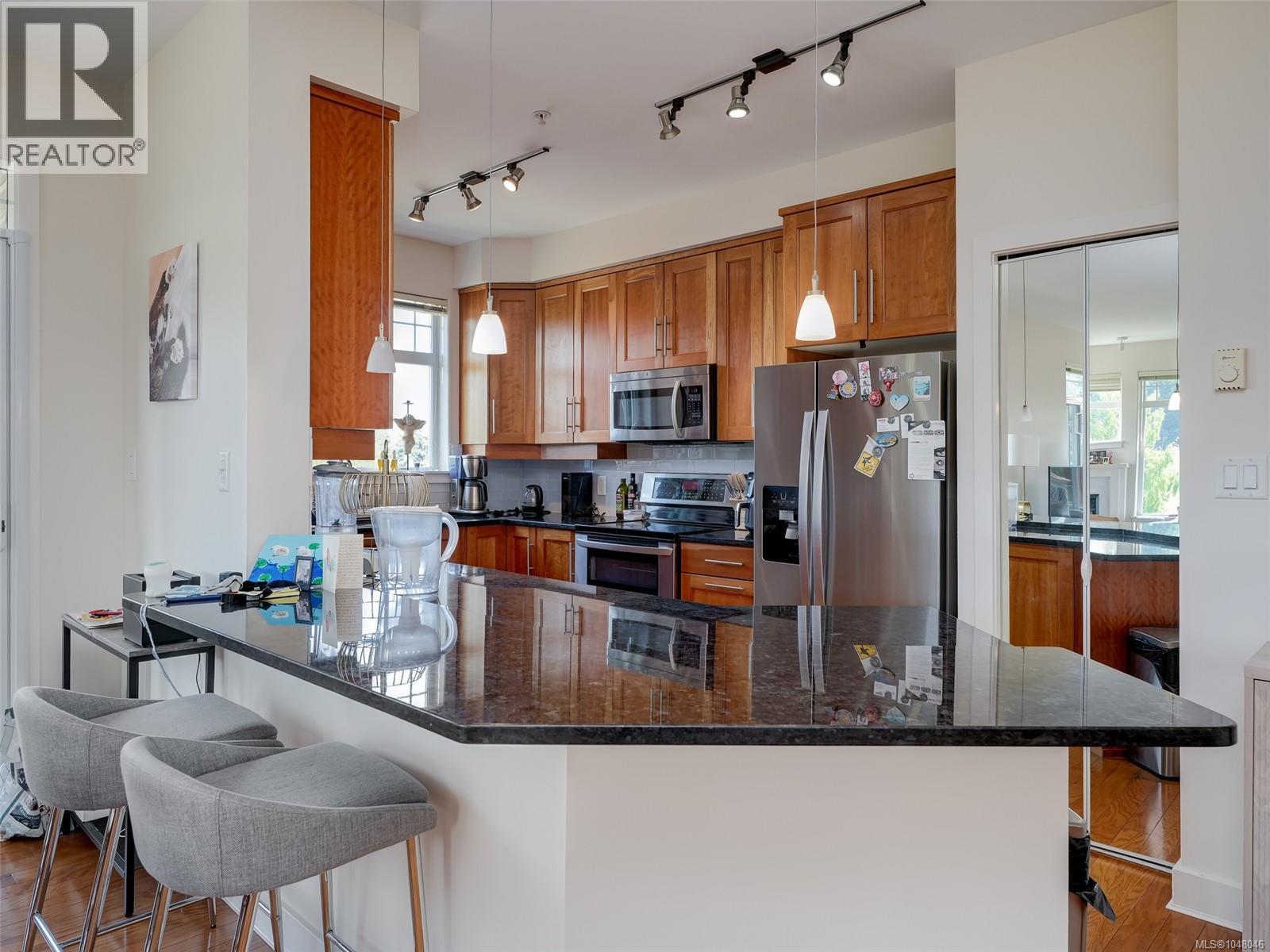 #405E 1115 Craigflower Rd - Image 14