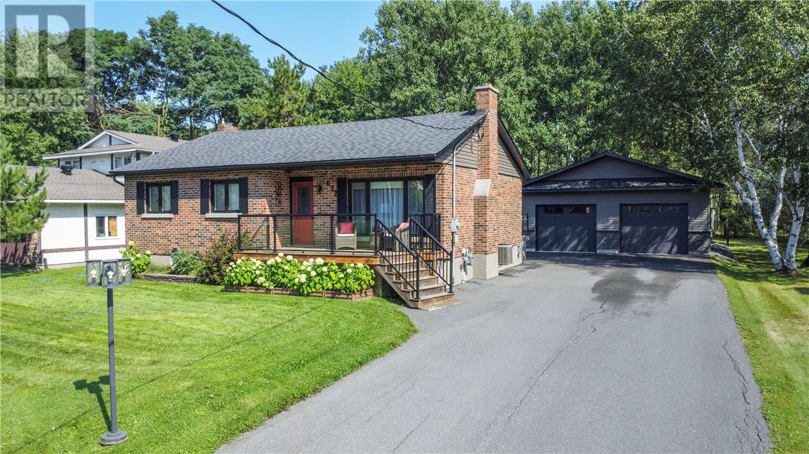 672 Lake Point Court - 1