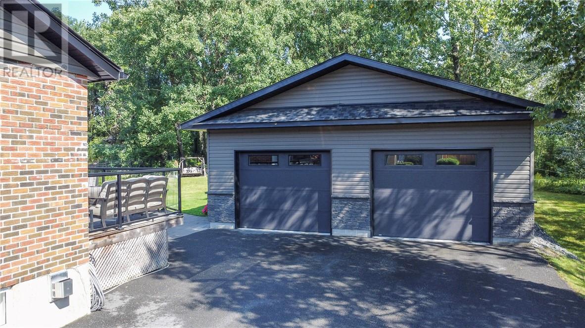 672 Lake Point Court - 2