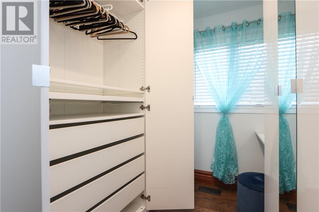 672 Lake Point Court - 24