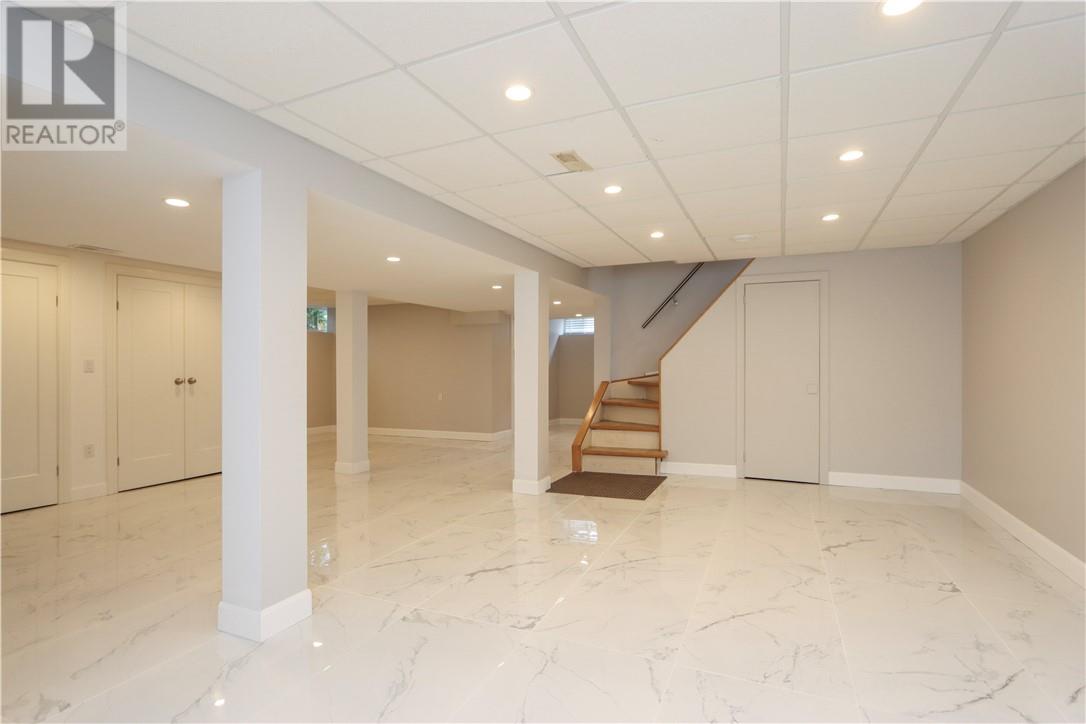 672 Lake Point Court - Image 37