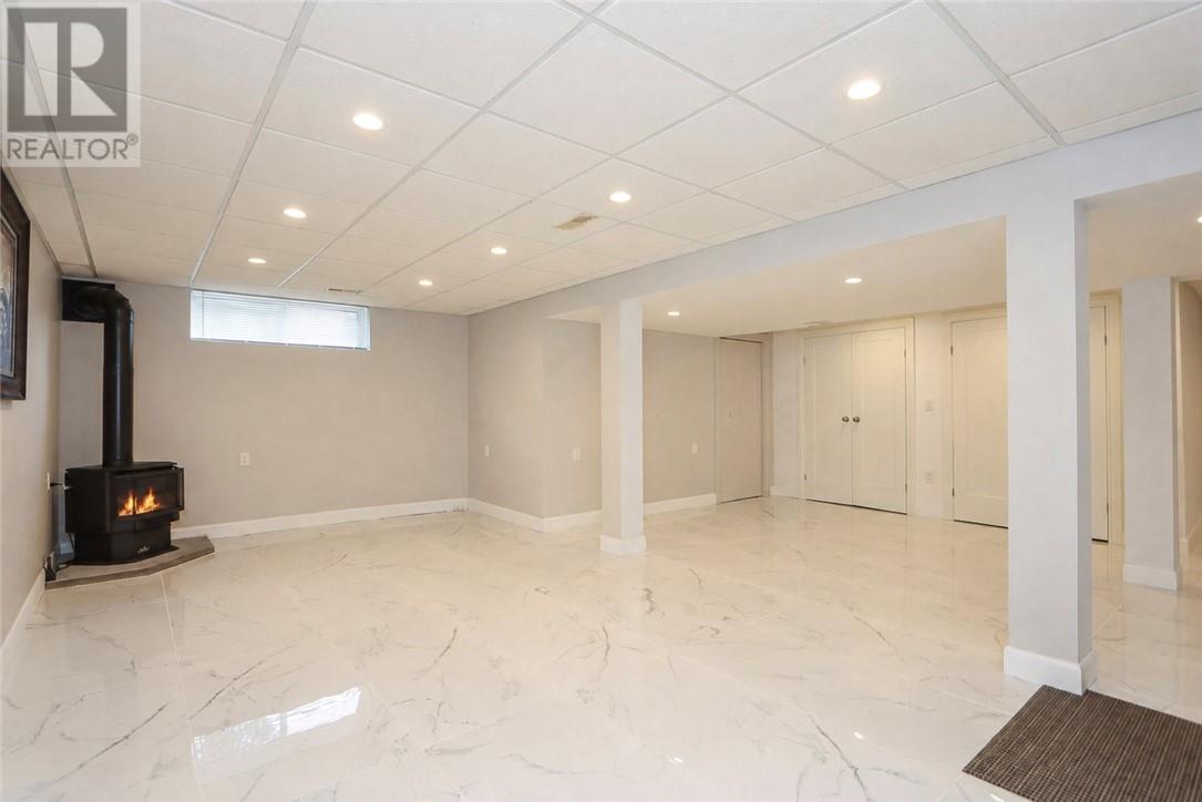 672 Lake Point Court - Image 38