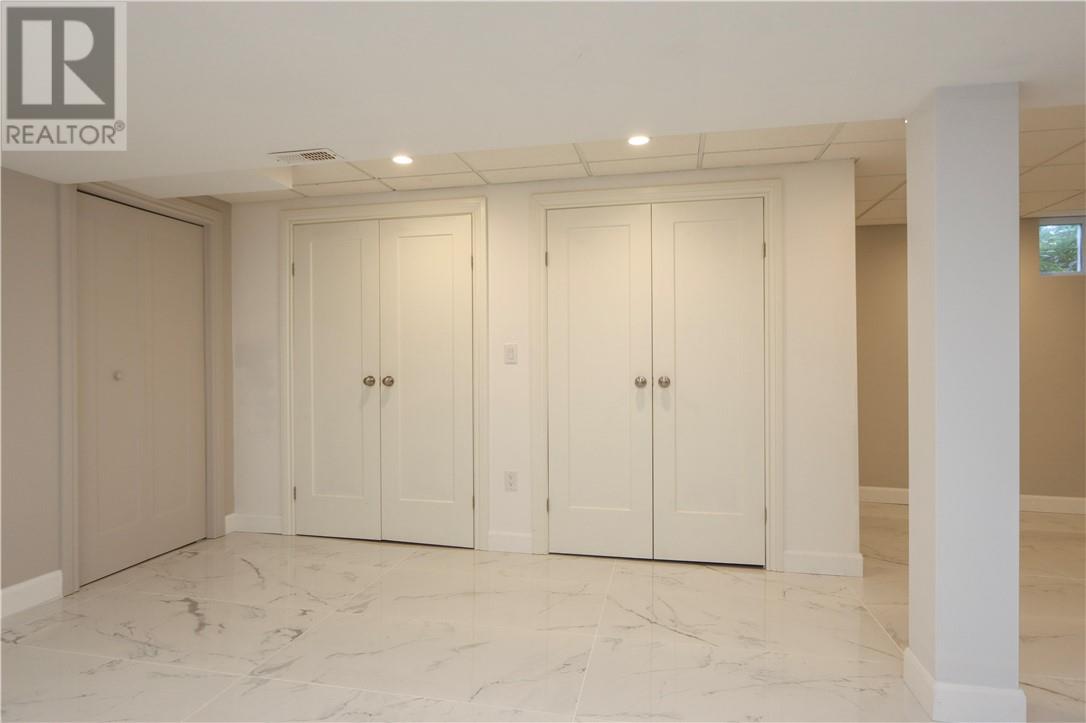 672 Lake Point Court - Image 39