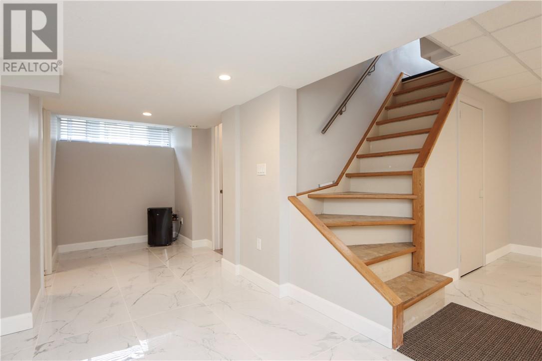 672 Lake Point Court - 43